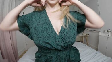Mama Fiona, Hot Step-Mom Riding Your Hard Cock Onlyfans Video Leaked