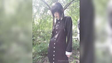Abrattypixie, Goth Wednesday Gets A Wedgie In The Forest Onlyfans Video Leaked
