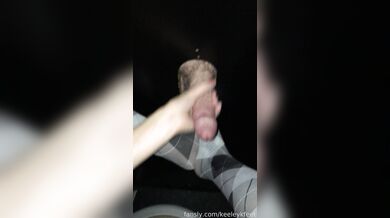 Keeleyk, Feet Jerking Stranger In The Gloryhole Club Onlyfans Video Leaked