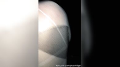 Keeleyk, Feet Jerking Stranger In The Gloryhole Club Onlyfans Video Leaked