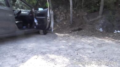 Elisa Dreams, Peeing On The Side Of The Road Onlyfans Video Leaked