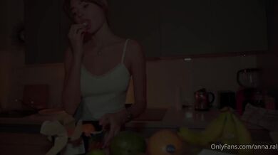 Anna Ralphs, Passionate Kitchen Dinner Sextape Onlyfans Video Leaked