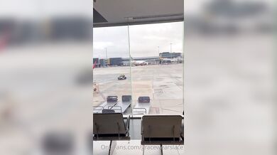 Gracewearslace, Tight Teen Airport Toilet Sextape Onlyfans Video Leaked