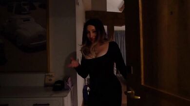 Holly Wolf, Thicc Babe Lingerie Bedroom Tease Onlyfans Video Leaked