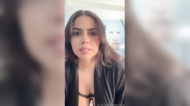 Jessenia Rebecca, BBW Thicc Babe Fucks Her Neighbor Onlyfans Video Leaked