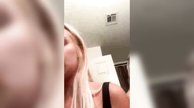 Tana Mongeau, Live Stream Makeup Tits Slip Onlyfans Video Leaked
