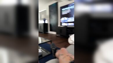 Isabelle Eleanore, Sneaky Sex With Thicc Babe In The Kitchen While Their Friends TV In the Living Room Onlyfans Video Leaked