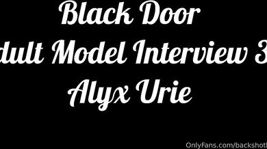 Backshotbarbie69 × king cobra