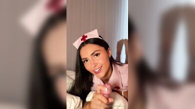 Caryn Beaumont, Sexy Nurse Fucks Her Patient With a Buttplug in her Asshole Onlyfans Video Leaked