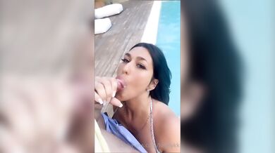 LoveLykk, Katryne, Poolside Blowjob And Facial In The Pool Onlyfans Video Leaked