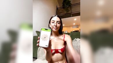 Lamhard, LamarCharez, Short Hair Glasses Chick In Red Lingerie Plays With Herself Onlyfans Video Leaked