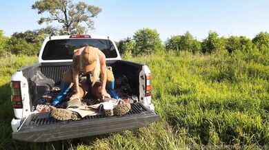 Phantom Hotwife, Southern Bull Ryder, Poppichulo34, Southern Hotwife Fucks a BBC Black Bull Behind a Truck In The Open Fields Onlyfans Leaked Video