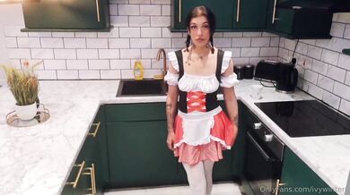 Ivywinterz - He Pulled My Pigtails While He Was Pounding My Ass