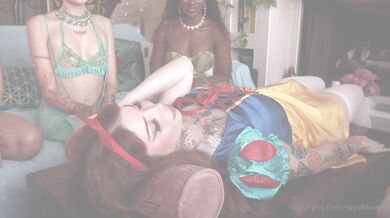 Valeria Mars, AnaFoxxx, CamiStrella, TheGracieJane, EnvyAnne, SukiSinXX, MyCookieJar, DanaDearmond, SkyeBlueGFE, Trans Princess Orgy Onlyfans Video Leaked