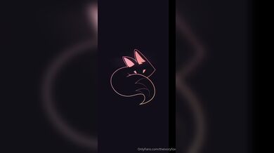 TheIvoryFox, Cheating Wife Texting His Bull And Getting Horny Onlyfans Video Leaked