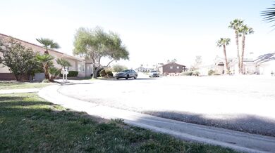 TigerLily, Tattoo Sluts FFM Threesome With The Pool Boy Onlyfans Video Leaked