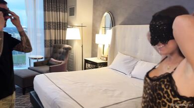 Emma Cruz × Peakysneaks