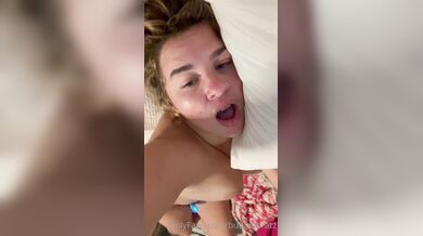 BubbleBratz, Maddie May, MaddieBubz, Cumming On My Tiny But Powerful Vibrator Onlyfans Video Leaked
