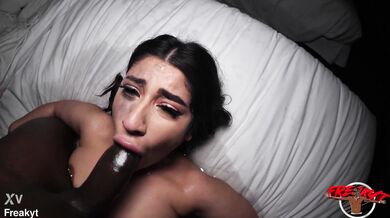 Mila Milkshake, Freakyt, Getting Her Asshole Destroyed And Begs For Pee Onlyfans Video Leaked