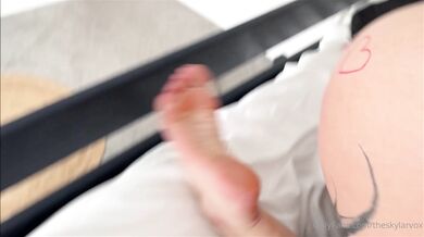 Skylar Vox, Naughty Thicc Big Booty Step-Sis Shares Same Bed With Step-Bro Onlyfans Video Leaked