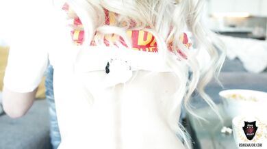 Sierra spunk × Rome major - Sexy blonde superbowl snacks