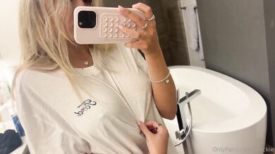 Breckie Hill, Titty Play Nipslip Onlyfans Video Leaked