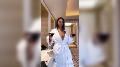 Amber Ajami, FallenLoveXOXO, Two Thicc Lesbians Making Each Other Happy Onlyfans Video Leaked