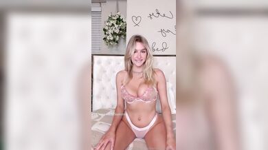 Csblondebombshell, Big Natural Blonde Babe Dildo Masturbation Onlyfans Video Leaked