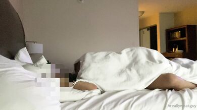 ak_hotwifecpl94 × Areallyweakguy