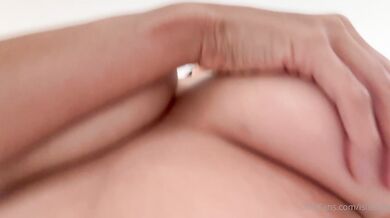 Isla Summer, Hairy Pussy Quick Tease Onlyfans Video Leaked