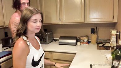 Lavynder Rain, Petite Teen POV Kitchen Sextape Onlyfans Video Leaked